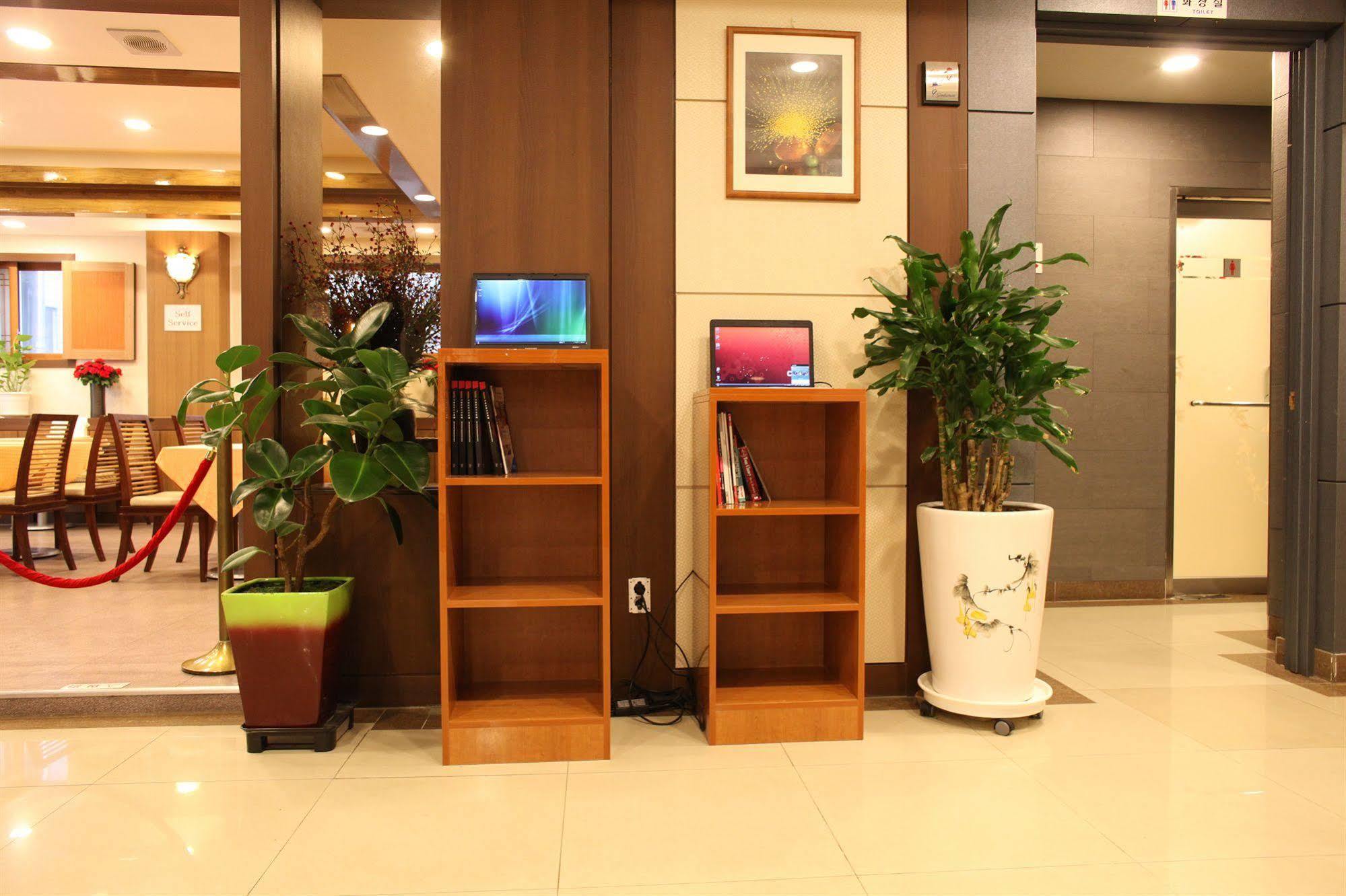 Hotel Hill House Seoul Myeongdong Zewnętrze zdjęcie