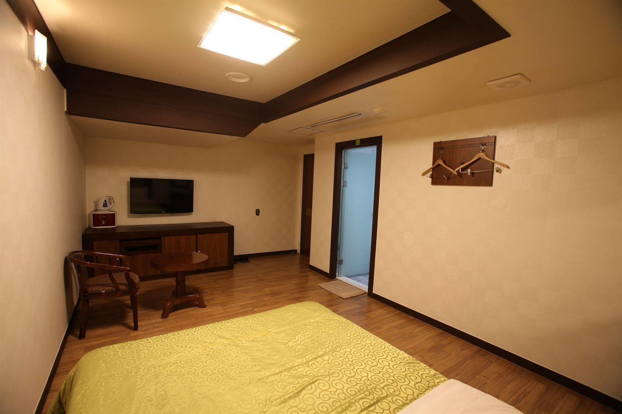 Hotel Hill House Seoul Myeongdong Zewnętrze zdjęcie