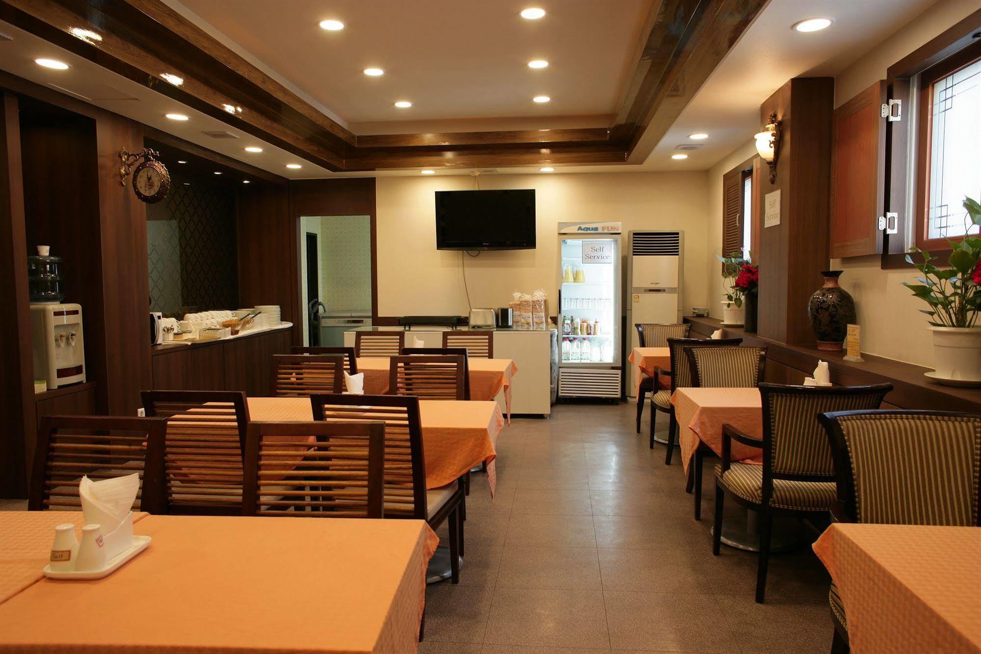 Hotel Hill House Seoul Myeongdong Zewnętrze zdjęcie